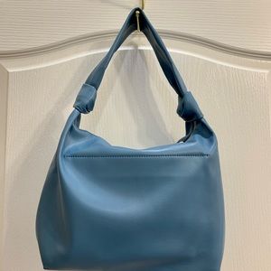 Elizabeth and James shoulder bag in a classic beautiful blue color
